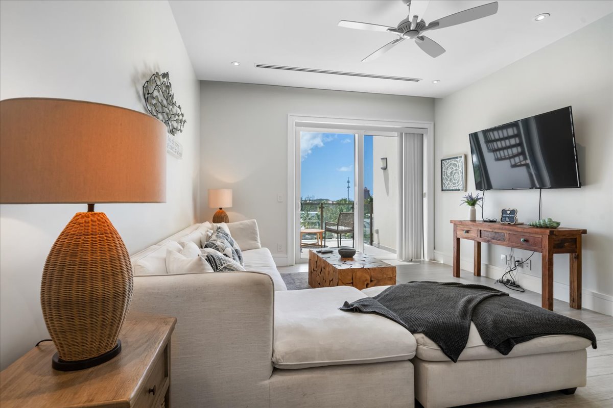 Penthouse #9, Thirty Six, New Providence/Paradise Island